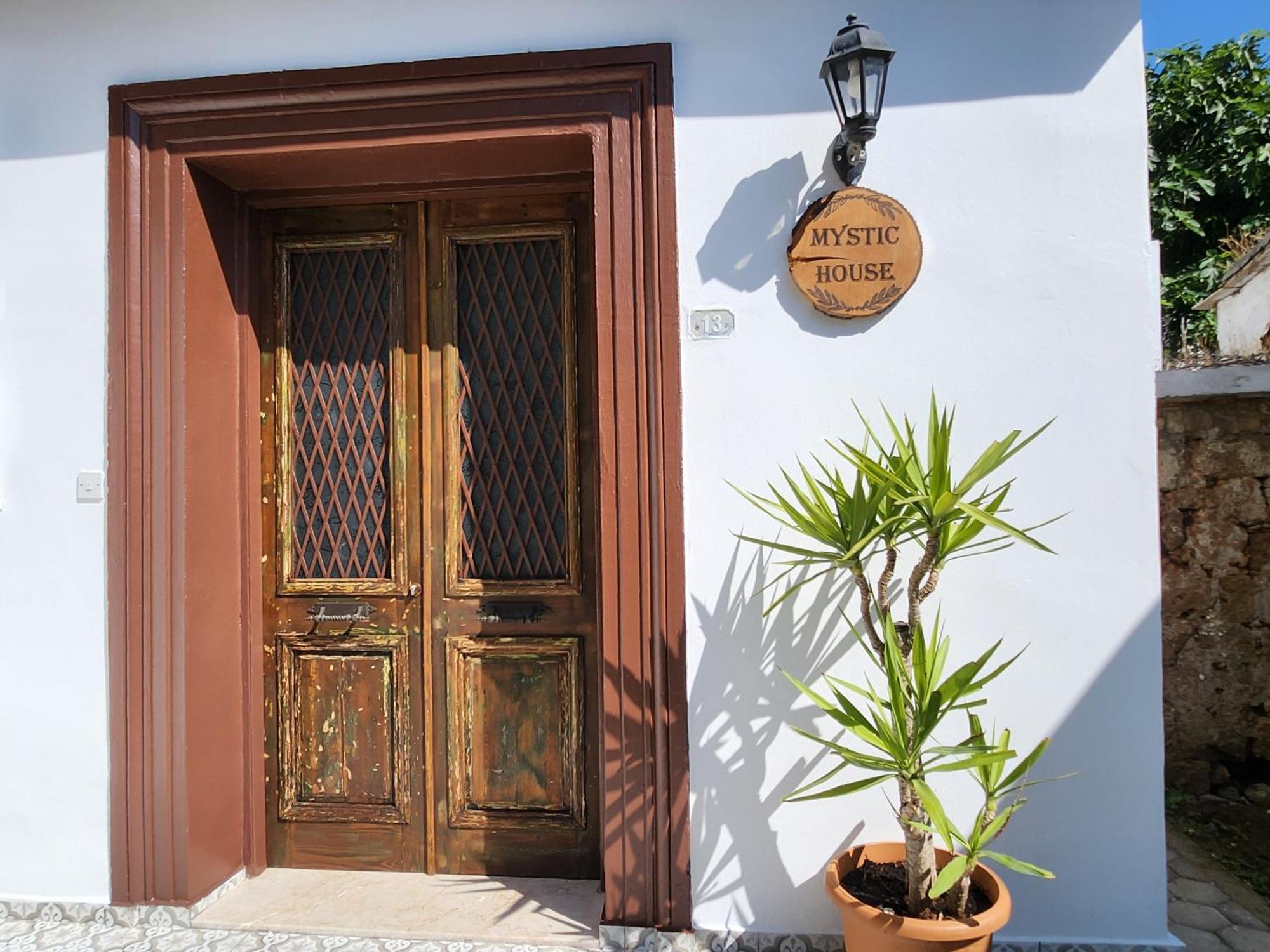 Mystic Guest House Famagusta فاماغوستا المظهر الخارجي الصورة